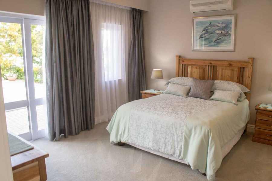 To Let 4 Bedroom Property for Rent in Thesen Islands Western Cape